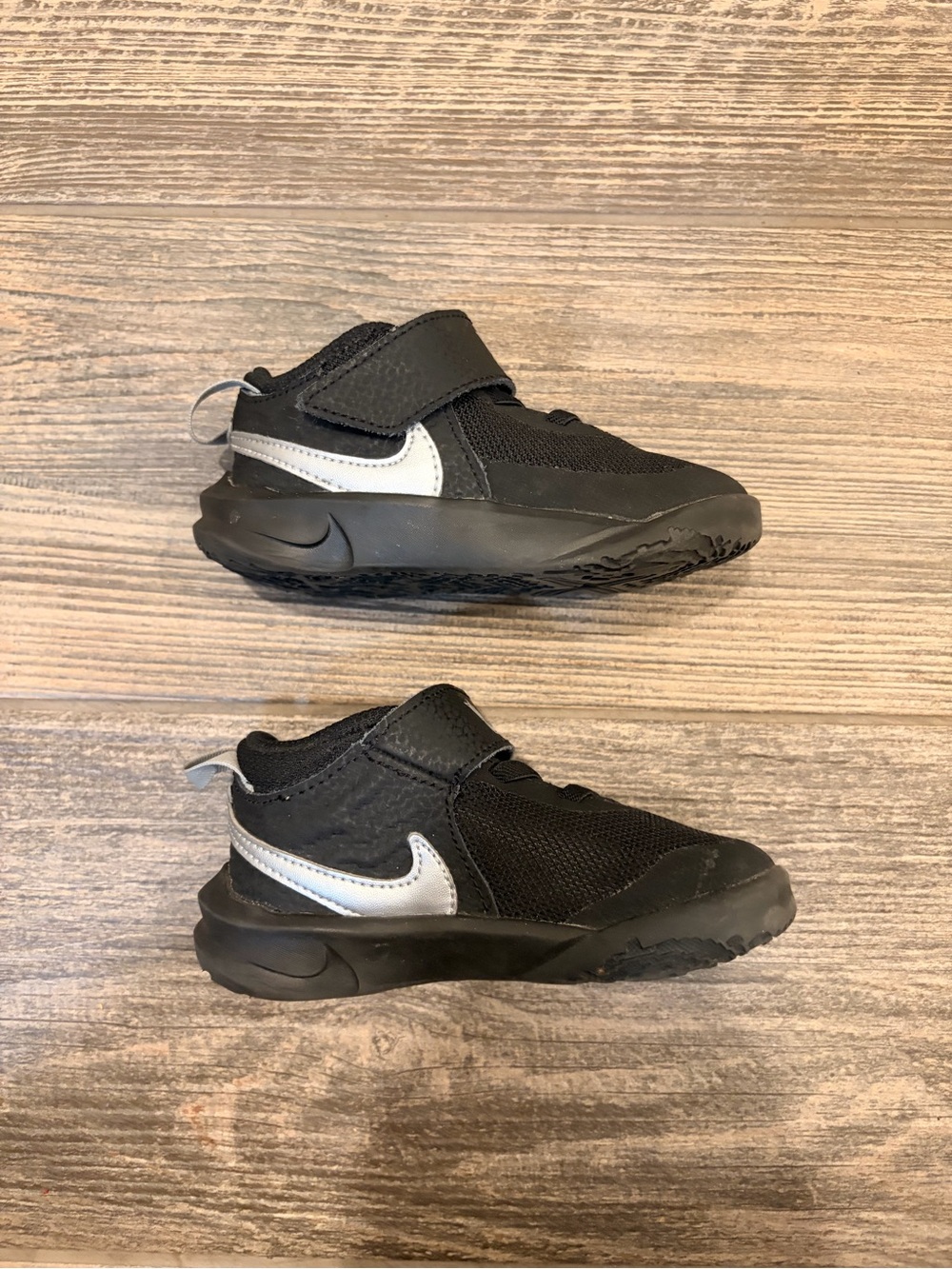 Nike Kids Black and Silver Velcro Athletic Sneakers